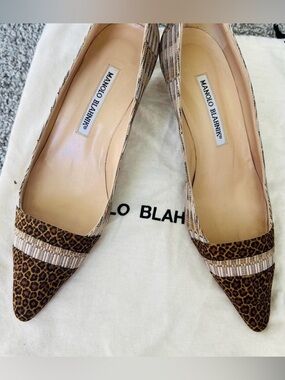 Manolo Blahnik Leopard Print Pointed Toe Flats in Brown and Cream size 37